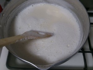201210-making-soymilk-08 加熱終了。泡が少しあります。