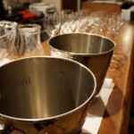 試飲ワインを泣く泣く捨てることも…